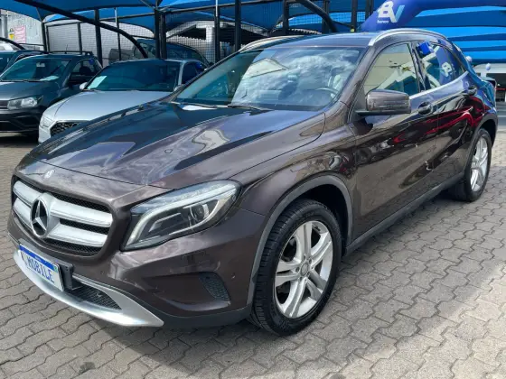 MERCEDES-BENZ GLA 200 1.6 CGI STYLE 16V TURBO FLEX 4P AUTOMÁTICO MERCEDES-BENZ GLA 200 1.6 CGI STYLE 16V TURBO FLEX 4P AUTOMÁTICO