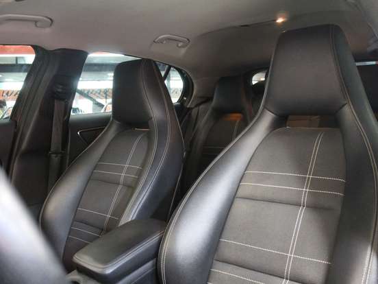 MERCEDES-BENZ-GLA 200-1.6 CGI ADVANCE 16V TURBO FLEX 4P AUTOMÁTICO MERCEDES-BENZ-GLA 200-2017