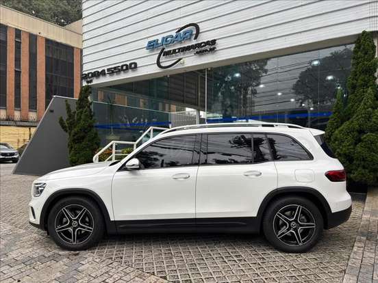 MERCEDES-BENZ-GLB 200-2020