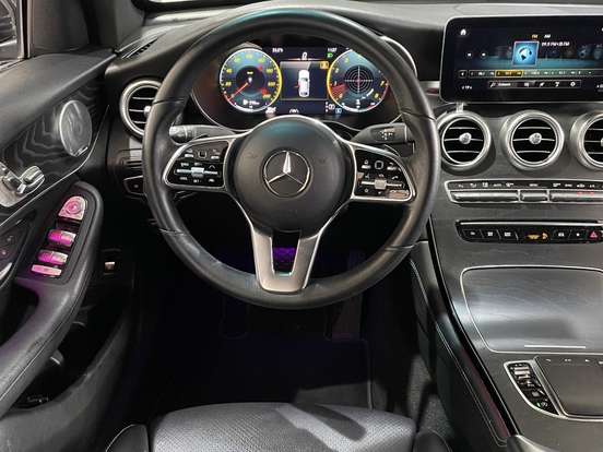 MERCEDES-BENZ-GLC 300-2019