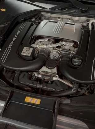 MERCEDES-BENZ-C 63 AMG-4.0 V8 TURBO GASOLINA SEDAN 4P AUTOMÁTICO MERCEDES-BENZ-C 63 AMG-2016