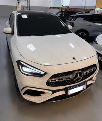 MERCEDES-BENZ-GLA 200-2025