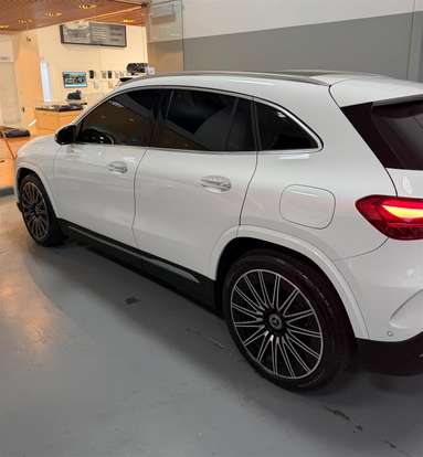 MERCEDES-BENZ-GLA 200-2025