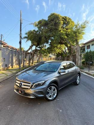 MERCEDES-BENZ GLA 200 1.6 CGI ADVANCE 16V TURBO FLEX 4P AUTOMÁTICO
