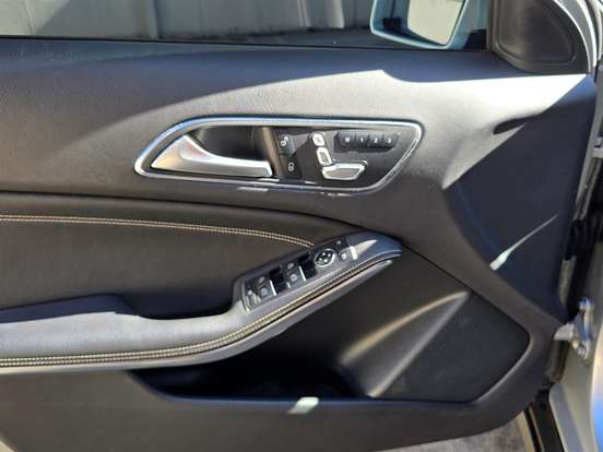 MERCEDES-BENZ-GLA 200-1.6 CGI FLEX ADVANCE 7G-DCT MERCEDES-BENZ-GLA 200-2019
