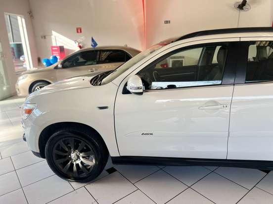 MITSUBISHI-ASX-2014