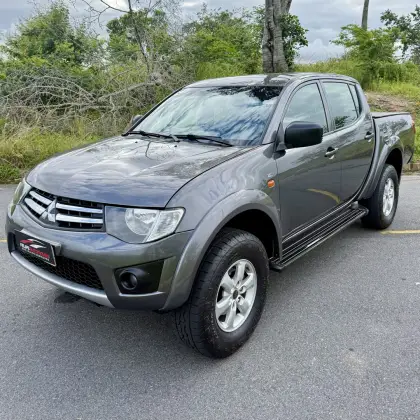 MITSUBISHI L200 TRITON 2.4 HLS 4X2 CD 16V FLEX 4P MANUAL