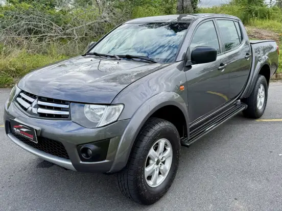 MITSUBISHI-L200 TRITON-2.4 HLS 4X2 CD 16V FLEX 4P MANUAL MITSUBISHI-L200 TRITON-2014