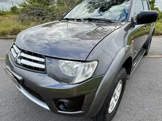 MITSUBISHI-L200 TRITON-2.4 HLS 4X2 CD 16V FLEX 4P MANUAL MITSUBISHI-L200 TRITON-2014
