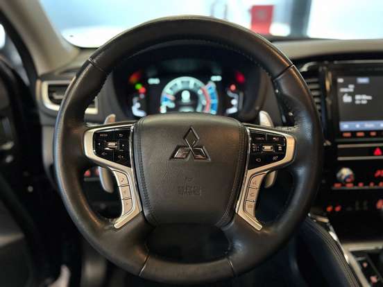 MITSUBISHI-PAJERO SPORT-2.4 16V MIVEC TURBO DIESEL LEGEND AWD AUTOMÁTICO MITSUBISHI-PAJERO SPORT-2024