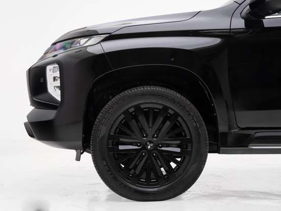 MITSUBISHI-PAJERO SPORT-2.4 16V MIVEC TURBO DIESEL LEGEND BLACK AWD AUTOMÁTICO MITSUBISHI-PAJERO SPORT-2024