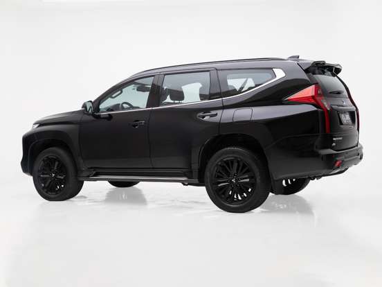 MITSUBISHI-PAJERO SPORT-2.4 16V MIVEC TURBO DIESEL LEGEND BLACK AWD AUTOMÁTICO MITSUBISHI-PAJERO SPORT-2024