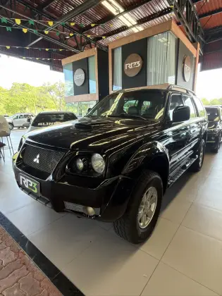 MITSUBISHI PAJERO SPORT 3.5 HPE 4X4 V6 24V GASOLINA 4P AUTOMÁTICO MITSUBISHI PAJERO SPORT 3.5 HPE 4X4 V6 24V GASOLINA 4P AUTOMÁTICO