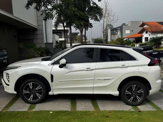 MITSUBISHI-ECLIPSE CROSS-1.5 MIVEC TURBO GASOLINA HPE-S S-AWC SPORT CVT MITSUBISHI-ECLIPSE CROSS-2023