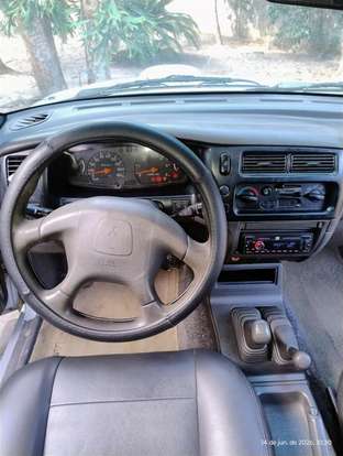 MITSUBISHI-L200-2009