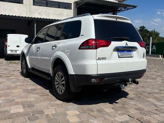 MITSUBISHI-PAJERO-3.2 HPE 4X4 7 LUGARES 16V TURBO INTERCOOLER DIESEL 4P AUTOMÁTICO MITSUBISHI-PAJERO-2016
