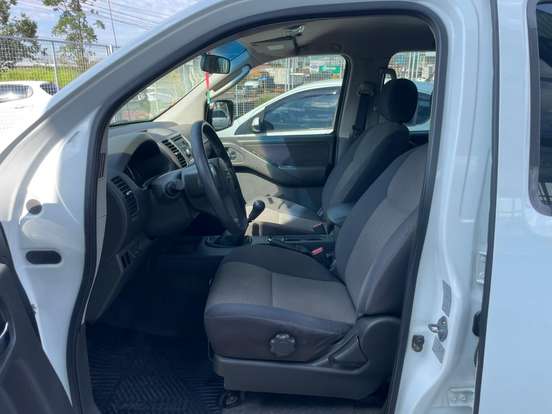 NISSAN-FRONTIER-2014