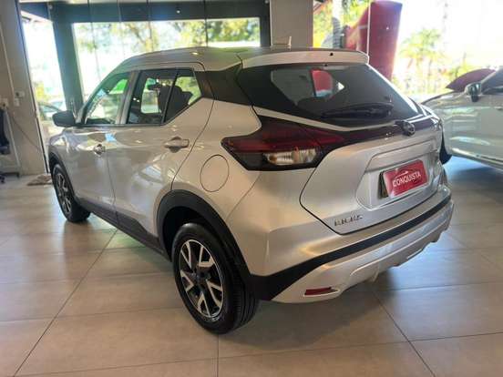 NISSAN-KICKS-2023