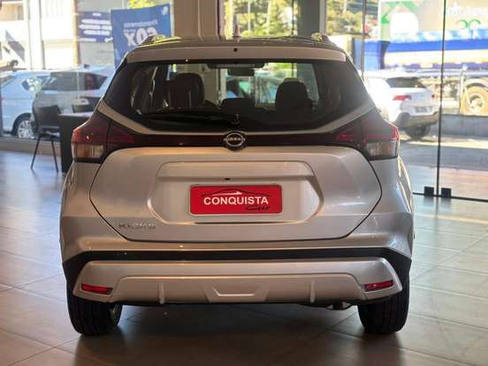 NISSAN-KICKS-2023