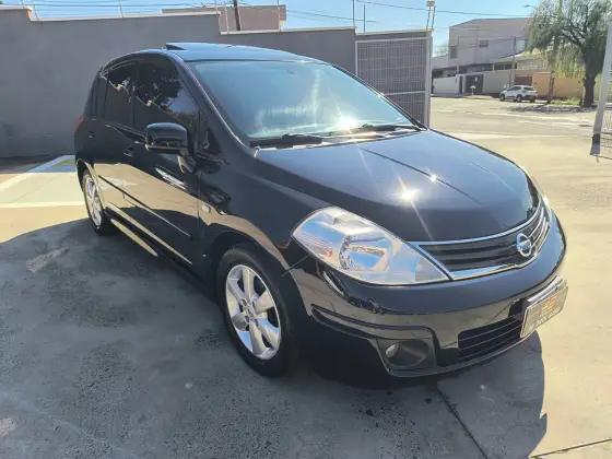 NISSAN TIIDA 1.8 SL 16V FLEX 4P AUTOMÁTICO NISSAN TIIDA 1.8 SL 16V FLEX 4P AUTOMÁTICO
