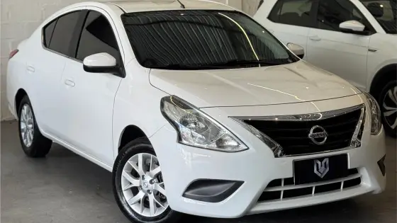 NISSAN VERSA 1.6 16V FLEX SV 4P XTRONIC NISSAN VERSA 1.6 16V FLEX SV 4P XTRONIC