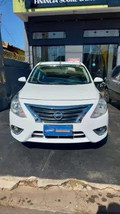NISSAN VERSA 1.6 16V FLEXSTART UNIQUE 4P XTRONIC NISSAN VERSA 1.6 16V FLEXSTART UNIQUE 4P XTRONIC