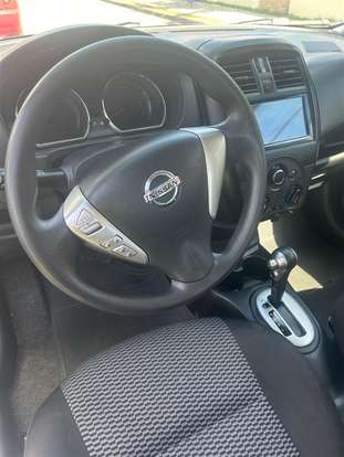 NISSAN-VERSA-2020