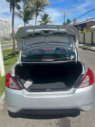 NISSAN-VERSA-2020