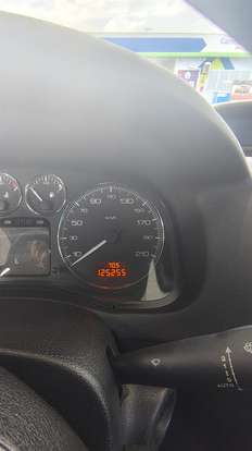 PEUGEOT-307-2011