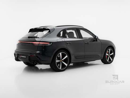 PORSCHE-MACAN-2025