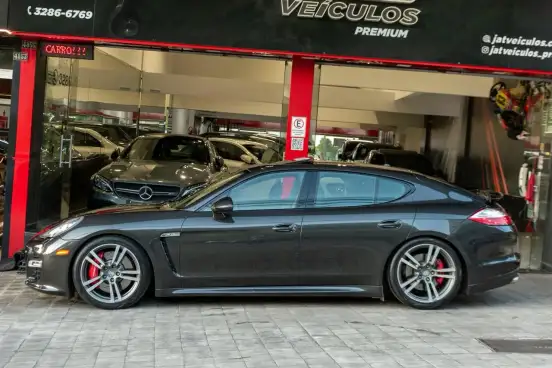 PORSCHE-PANAMERA-2011