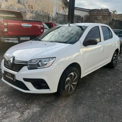 RENAULT-LOGAN-2022
