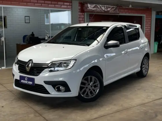 RENAULT SANDERO 1.0 12V SCE FLEX GT LINE MANUAL RENAULT SANDERO 1.0 12V SCE FLEX GT LINE MANUAL