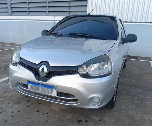 RENAULT-CLIO-2013