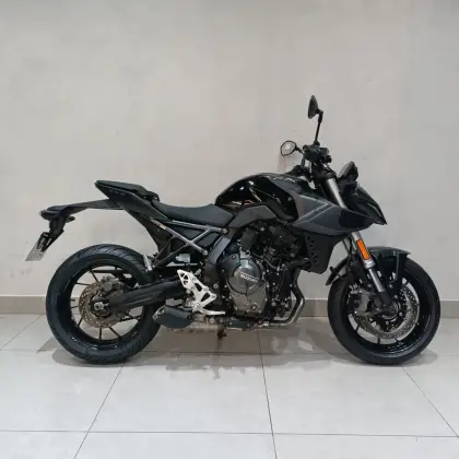 SUZUKI GSX-8S SUZUKI GSX-8S