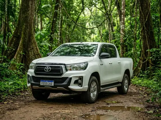 TOYOTA HILUX 2.7 SR 4X2 CD 16V FLEX 4P AUTOMÁTICO TOYOTA HILUX 2.7 SR 4X2 CD 16V FLEX 4P AUTOMÁTICO