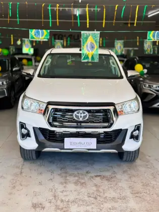 TOYOTA HILUX 2.8 SRV 4X4 CD 16V DIESEL 4P AUTOMÁTICO TOYOTA HILUX 2.8 SRV 4X4 CD 16V DIESEL 4P AUTOMÁTICO