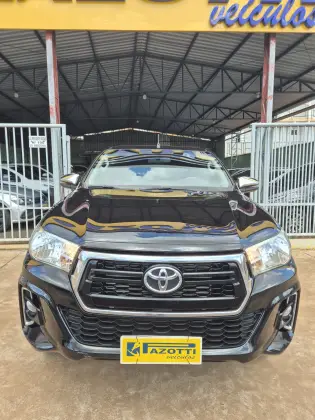TOYOTA HILUX 2.8 SRV 4X4 CD 16V DIESEL 4P AUTOMÁTICO TOYOTA HILUX 2.8 SRV 4X4 CD 16V DIESEL 4P AUTOMÁTICO