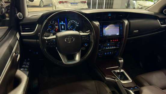 TOYOTA-HILUX-2017