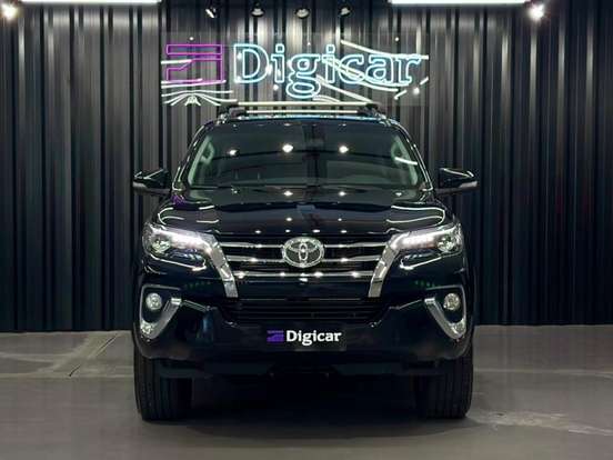 TOYOTA-HILUX-2.8 SRX 4X4 CD 16V DIESEL 4P AUTOMÁTICO TOYOTA-HILUX-2017