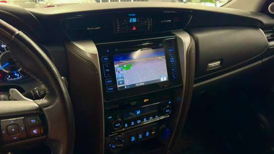 TOYOTA-HILUX-2017