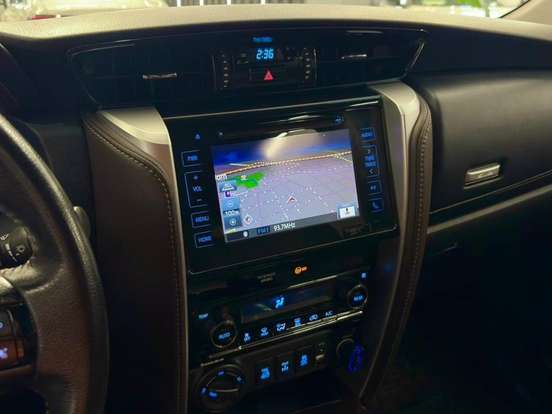 TOYOTA-HILUX-2.8 SRX 4X4 CD 16V DIESEL 4P AUTOMÁTICO TOYOTA-HILUX-2017