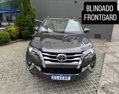 TOYOTA HILUX SW4 2.8 SRX 4X4 7 LUGARES 16V TURBO INTERCOOLER DIESEL 4P AUTOMÁTICO TOYOTA HILUX SW4 2.8 SRX 4X4 7 LUGARES 16V TURBO INTERCOOLER DIESEL 4P AUTOMÁTICO