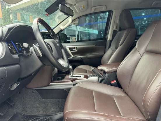TOYOTA-HILUX SW4-2018