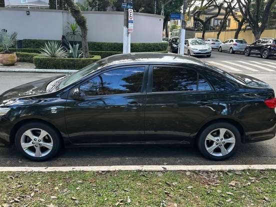 TOYOTA-COROLLA-1.8 GLI 16V FLEX 4P AUTOMÁTICO TOYOTA-COROLLA-2011