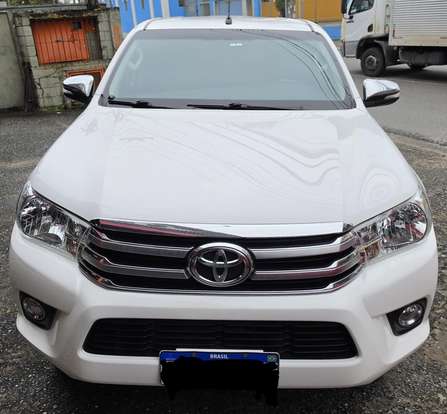 TOYOTA-HILUX-2017