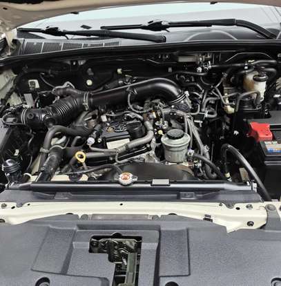 TOYOTA-HILUX-2017