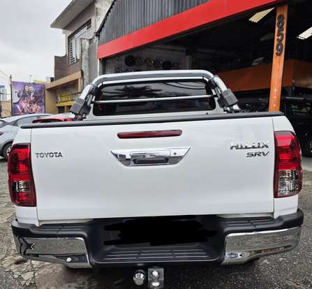 TOYOTA-HILUX-2017