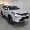 TOYOTA HILUX SW4 2.8 D-4D TURBO DIESEL SRX PLATINUM 7L 4X4 AUTOMÁTICO TOYOTA HILUX SW4 2.8 D-4D TURBO DIESEL SRX PLATINUM 7L 4X4 AUTOMÁTICO