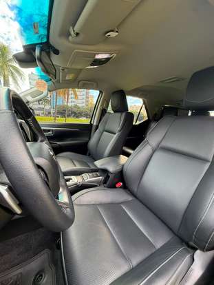 TOYOTA-HILUX SW4-2024